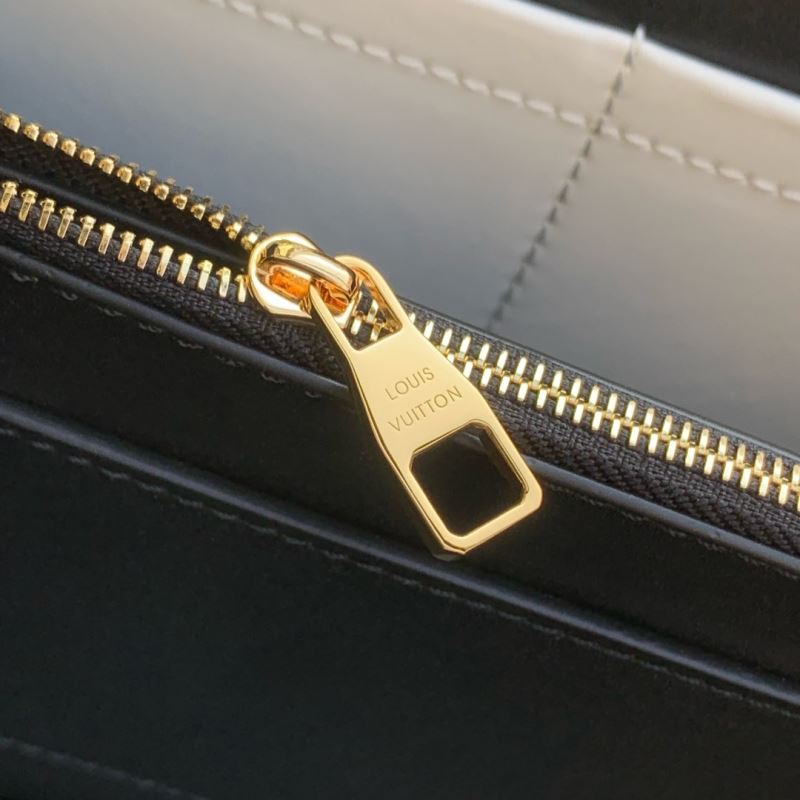 LV Capucines Bags